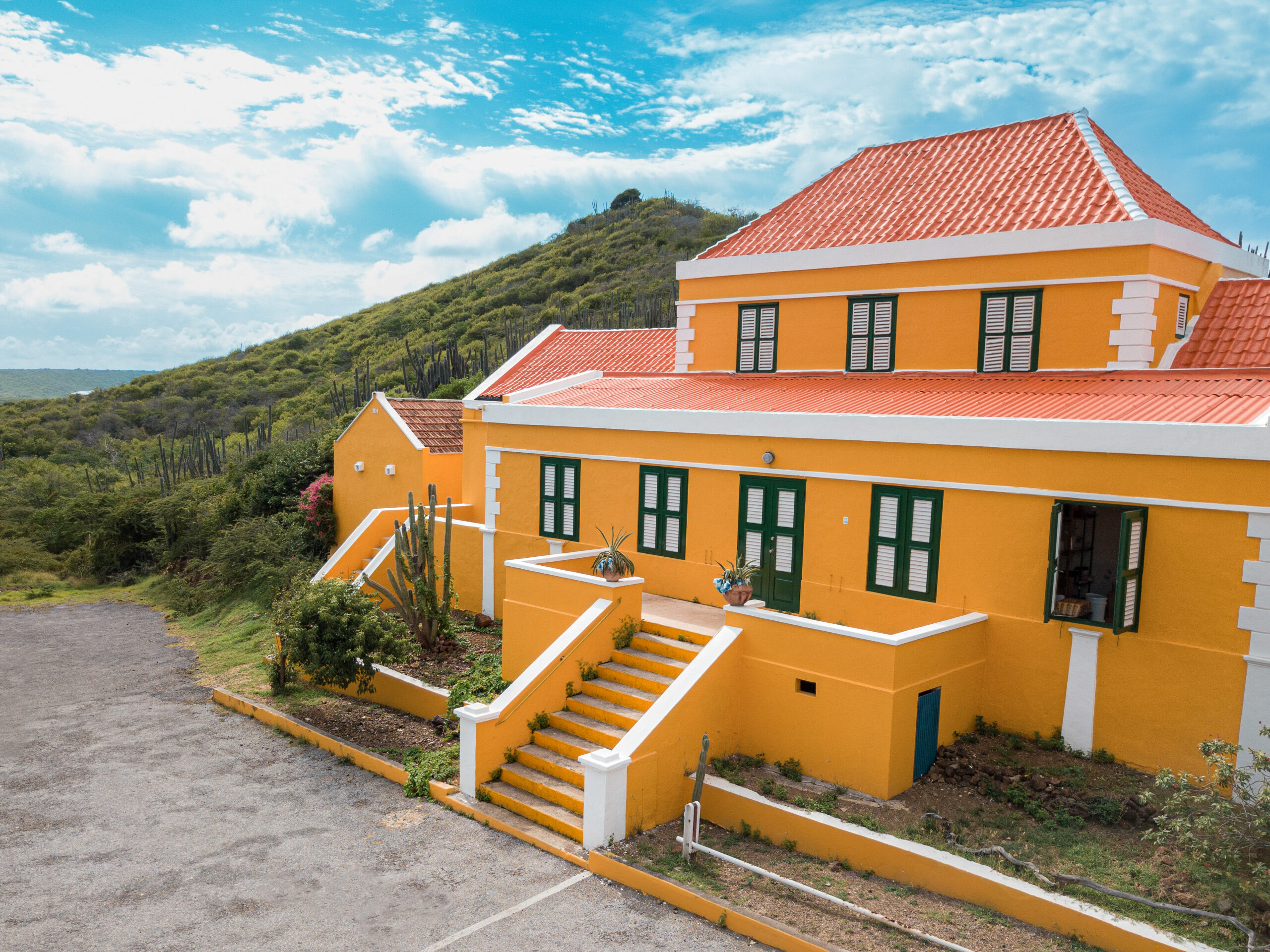 best restaurants in Curaçao local lunch at Landhuis Dokterstuin
