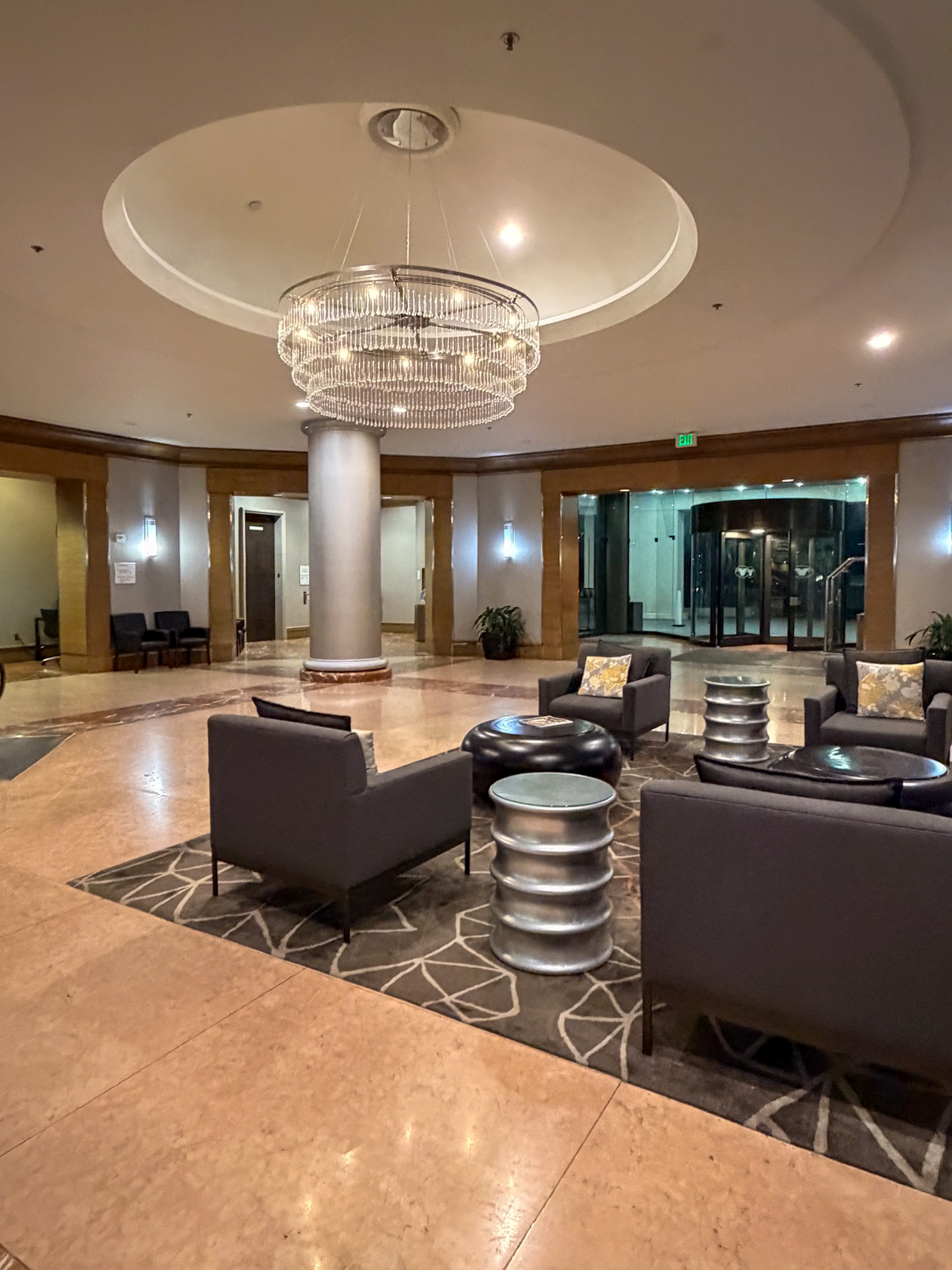 Hyatt Regency Birmingham – The Wynfrey Hotel lobby