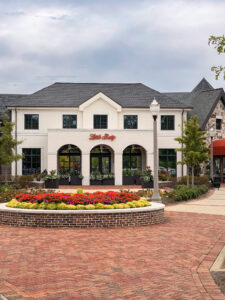 Brick walkways and boutiques at Lane Parke in Mountain Brook, Shopping in Birmingham Alabama