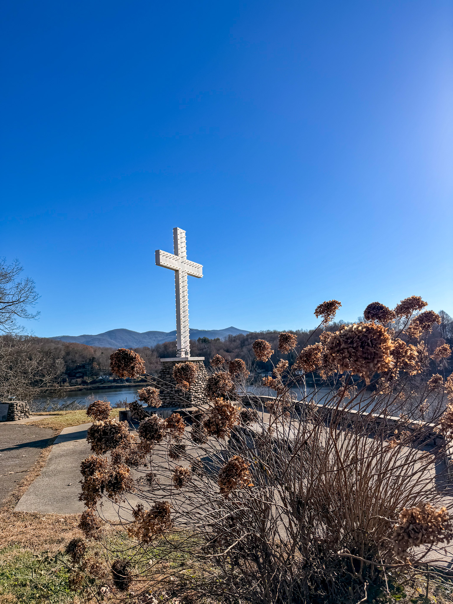 Lake Junaluska Guide illuminated cross