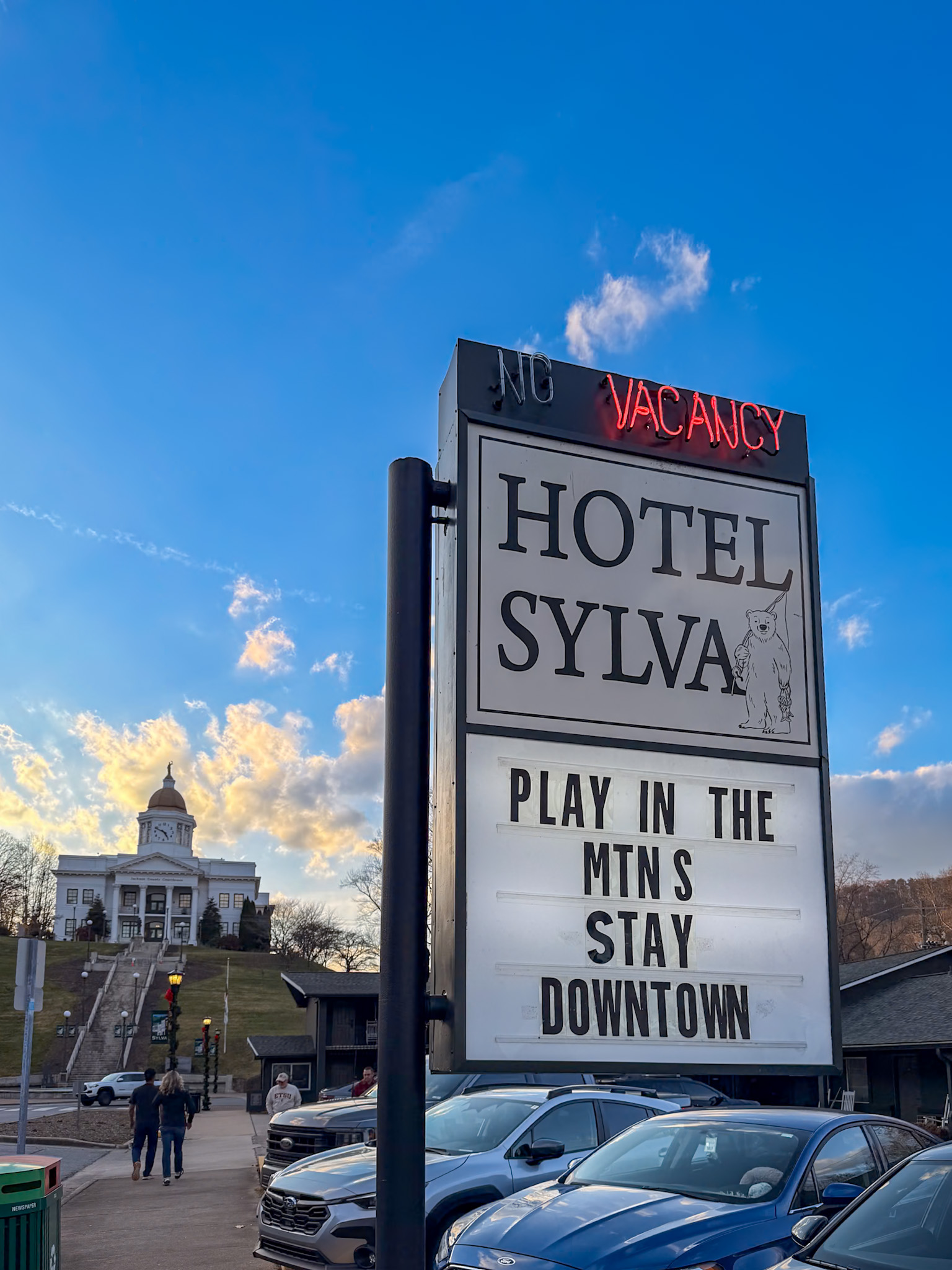 Where to stay in Bryson City Hotel Sylva downtown