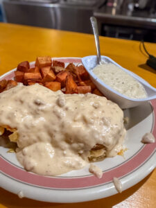 Where to eat in Bryson City NC Everett Street Diner breakfast