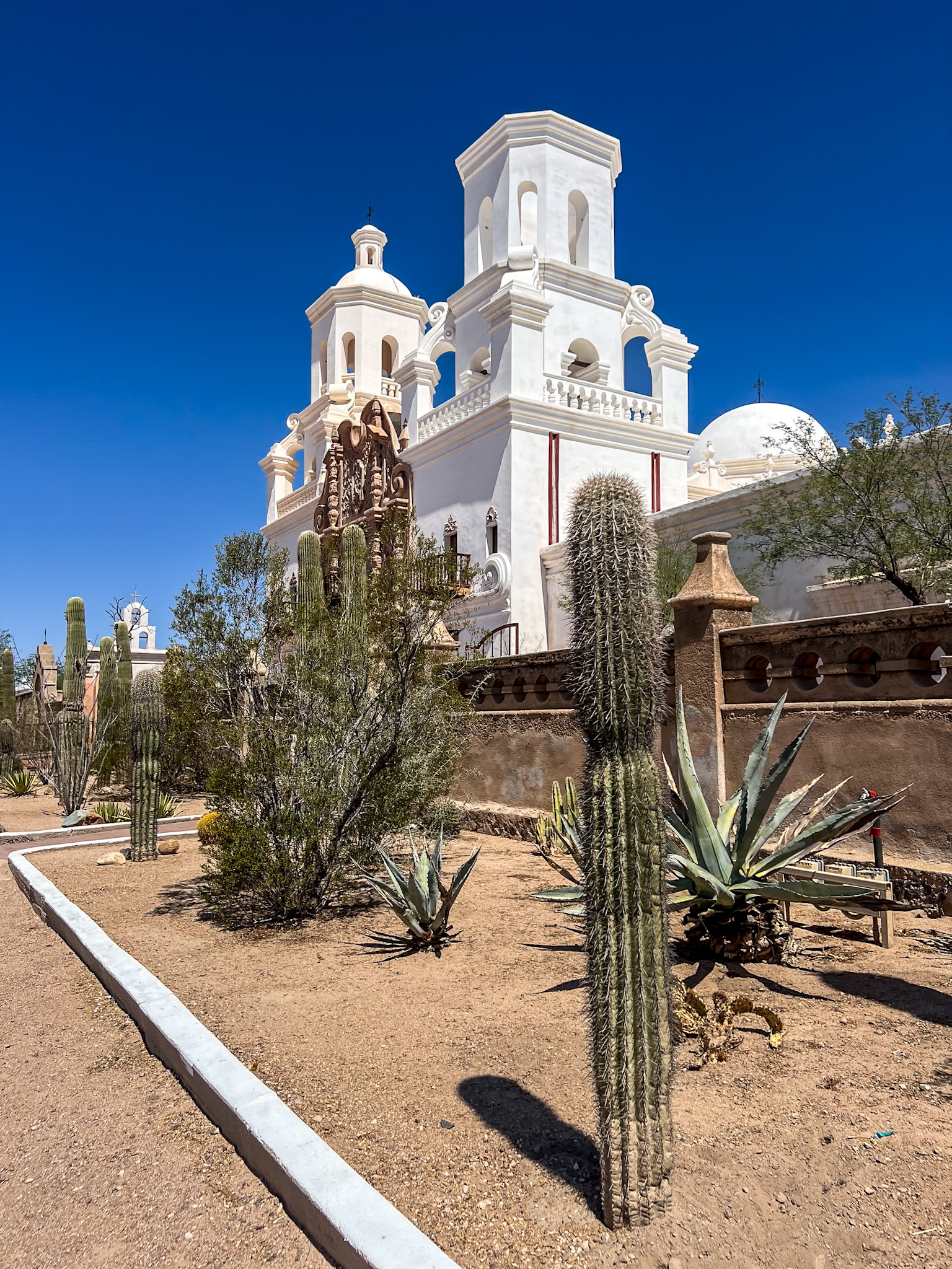 Tucson for first timers exploring Mission San Xavier del Bac