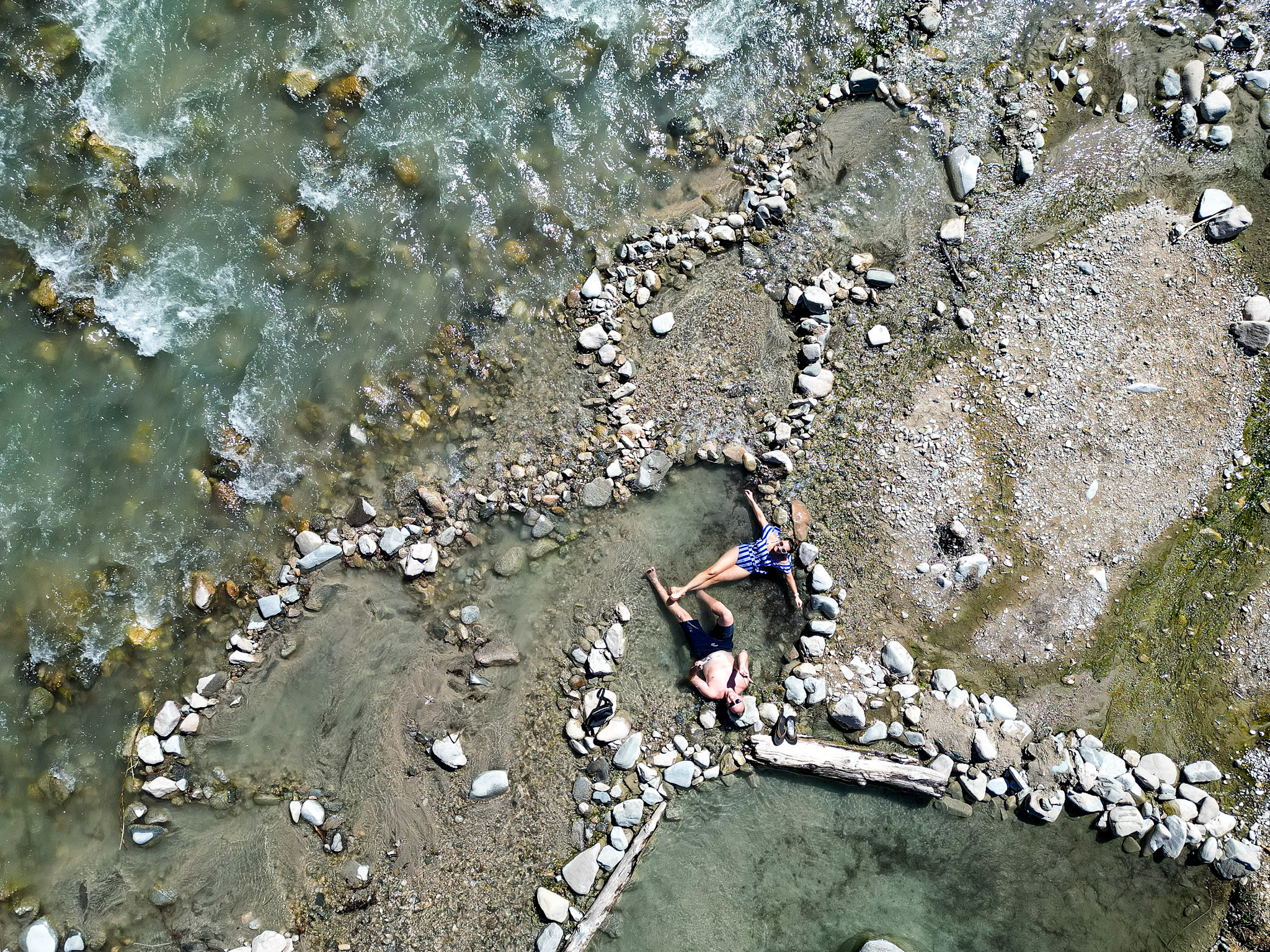 Mixing hot spring and river water at Bonneville Hot Springs Idaho