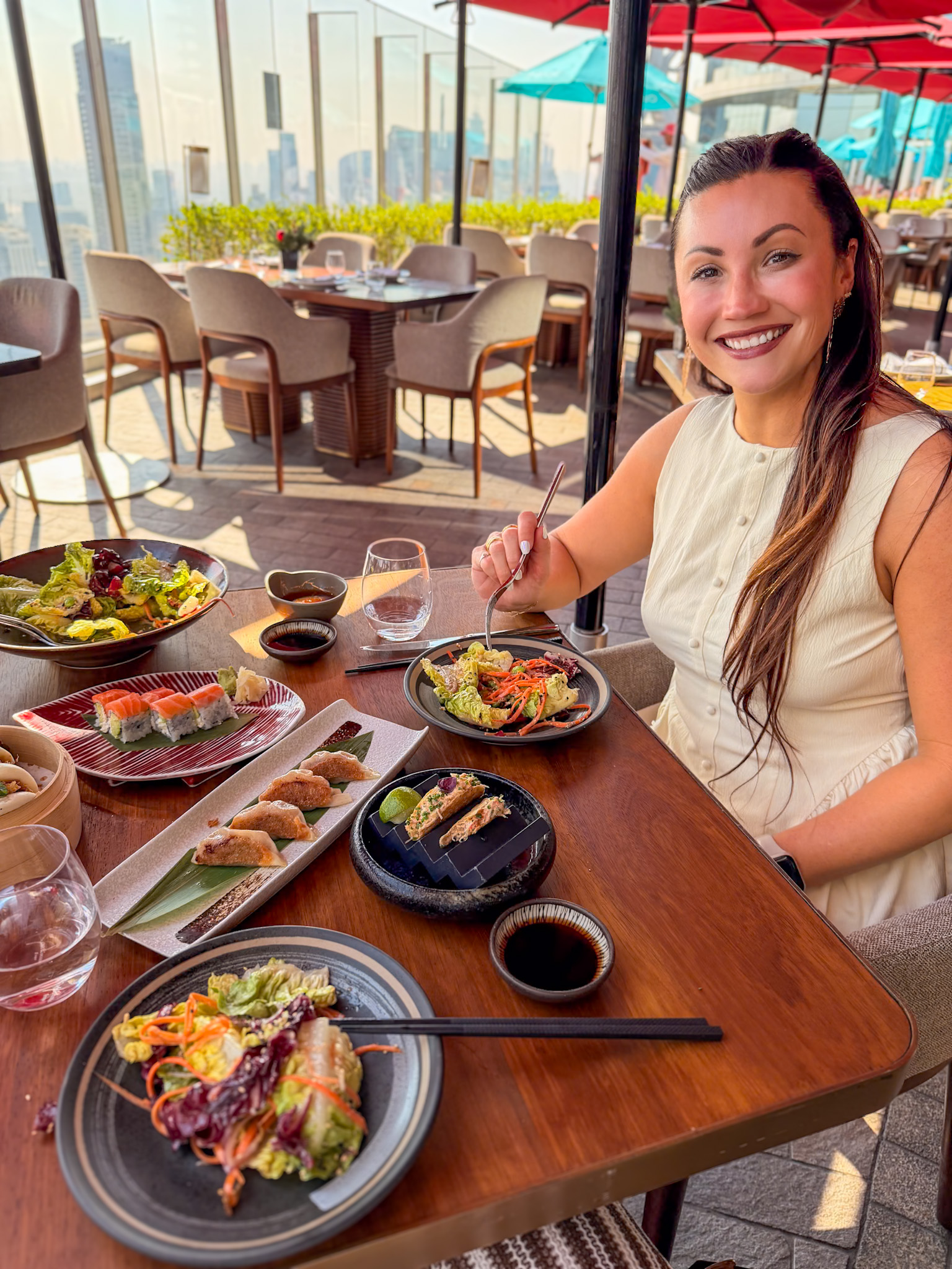 CÉ LA VI Dubai review food spread