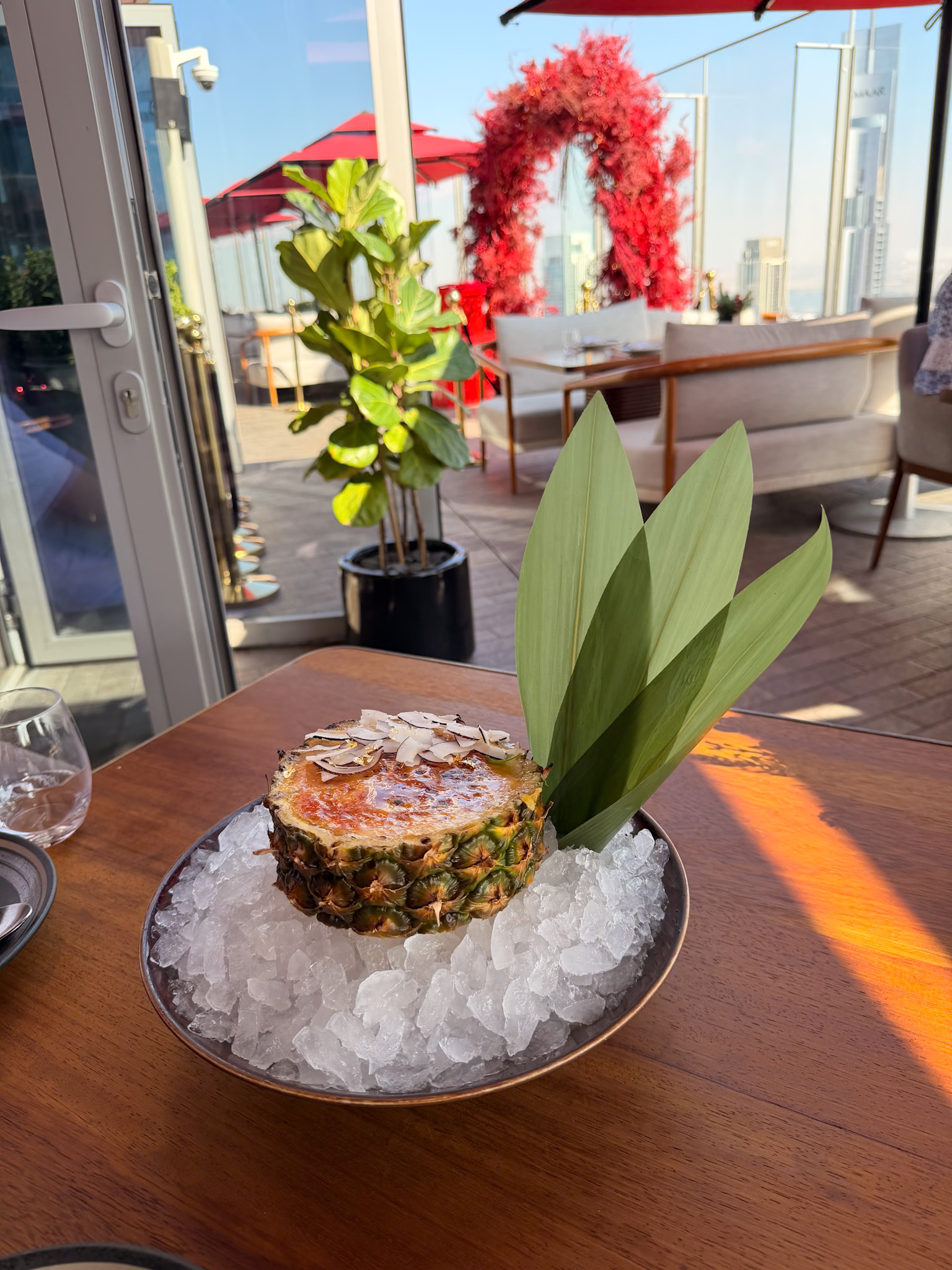 CÉ LA VI Dubai review dessert