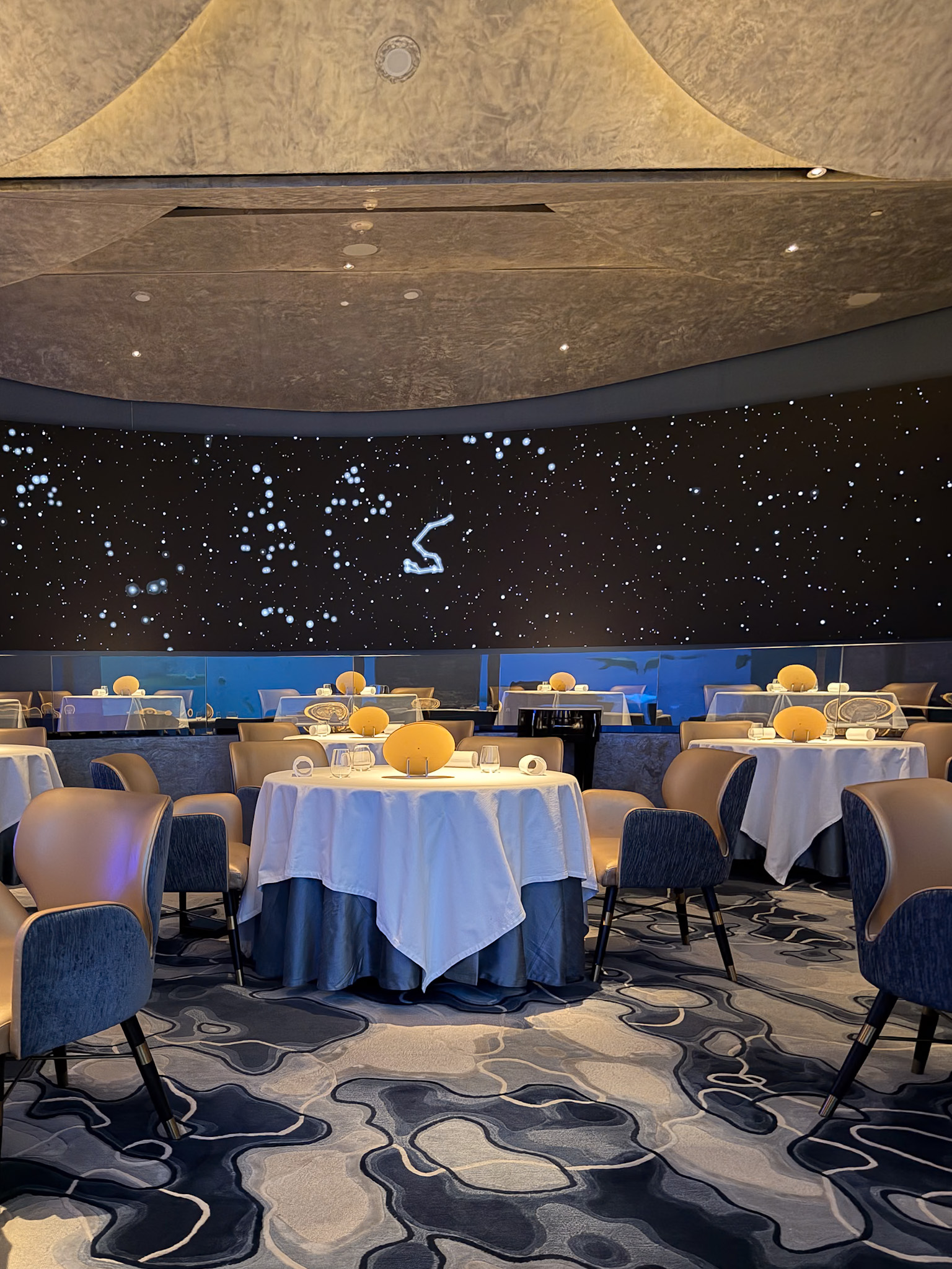 Ossiano Dubai review inside Atlantis The Palm aquarium dining room