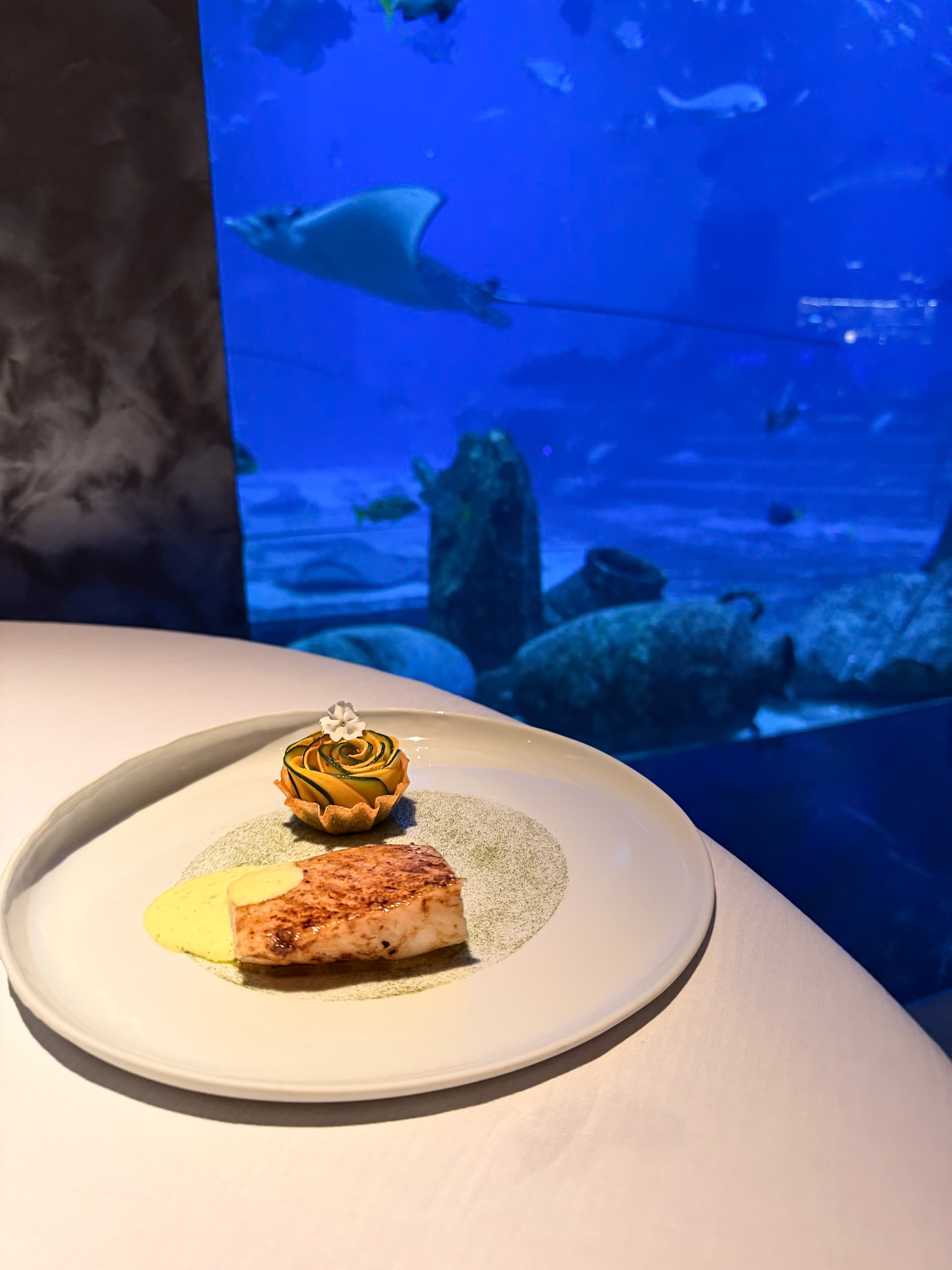 Ossiano Dubai review highlighting elegant interior design