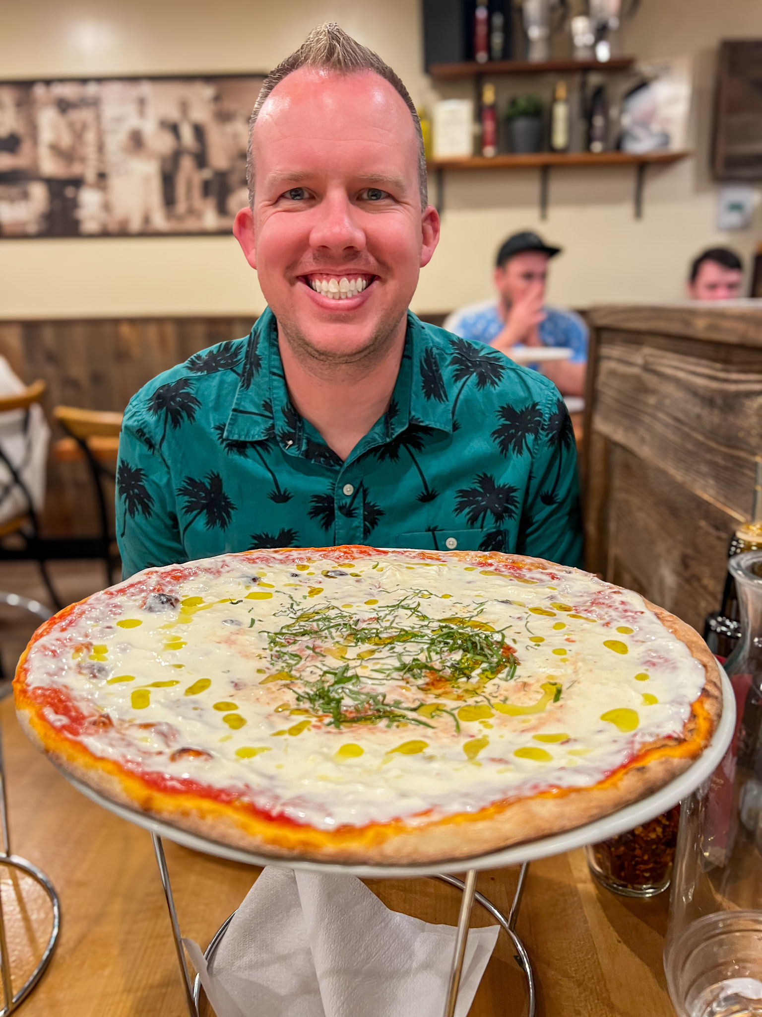 Mister 01 South Beach review crispy thin crust pizza Miami Beach