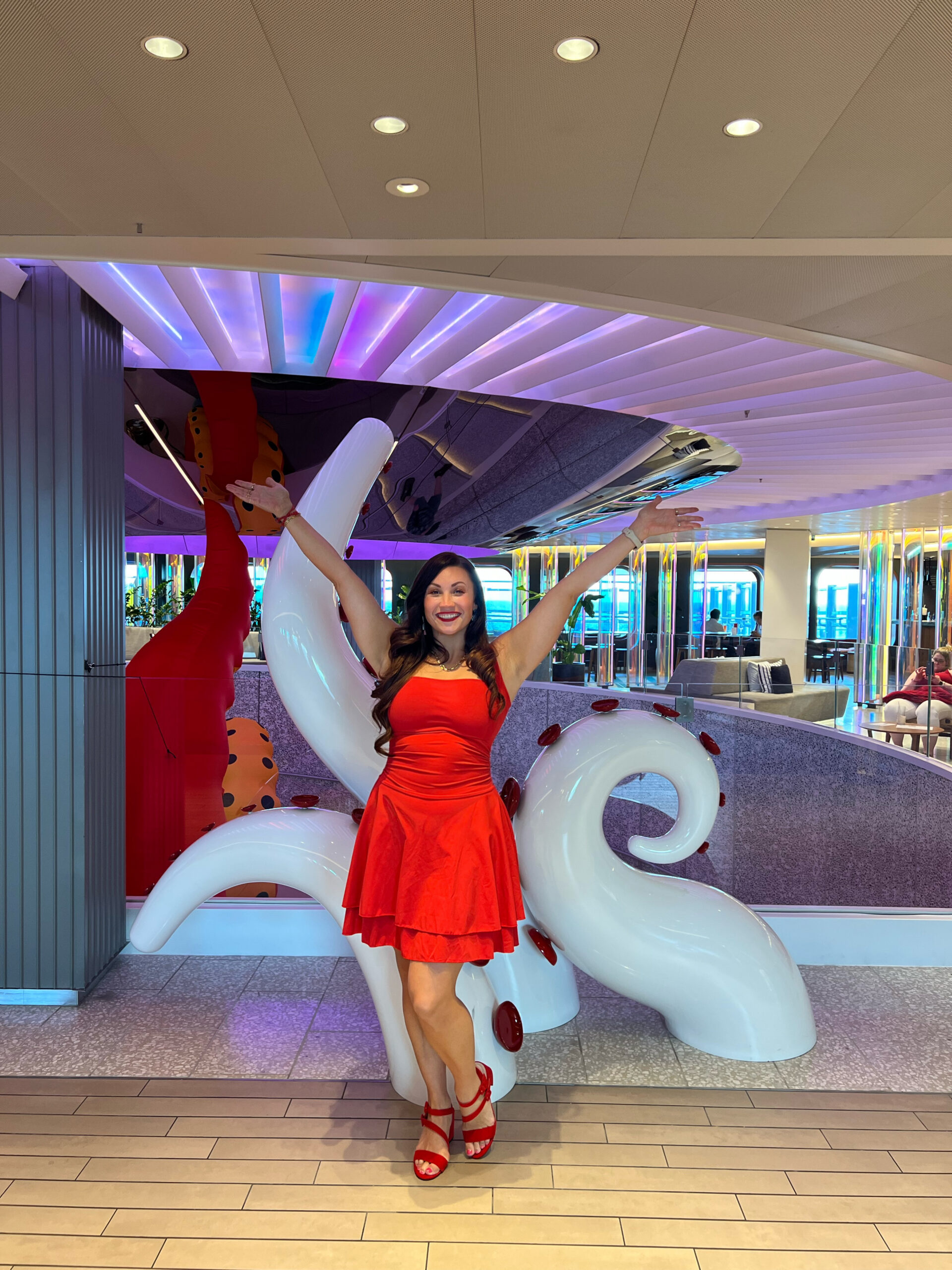 7 random things I’ve discovered on Virgin Voyages fun time