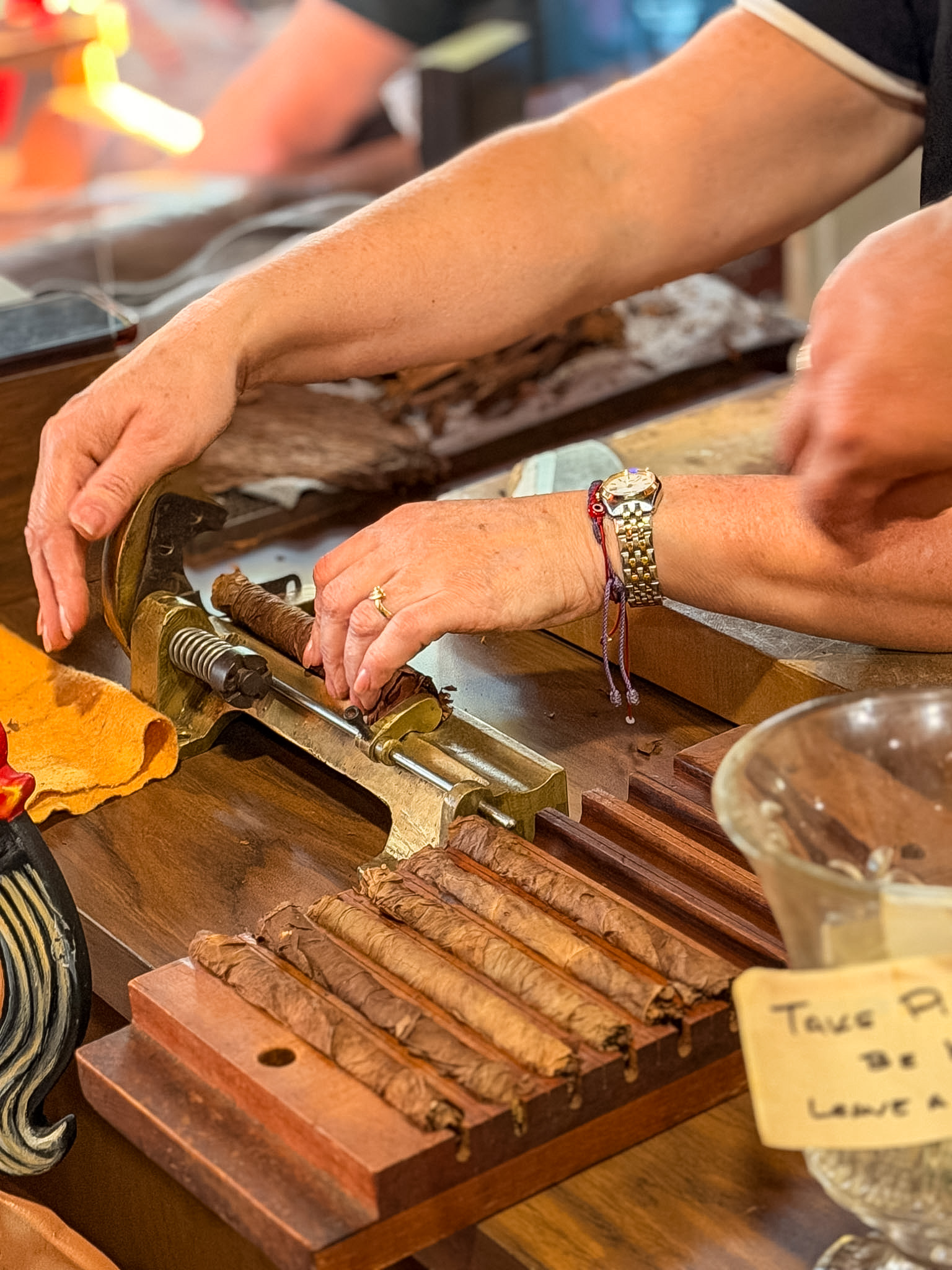 Little Havana Miami Guide Clandestinos cigar rolling