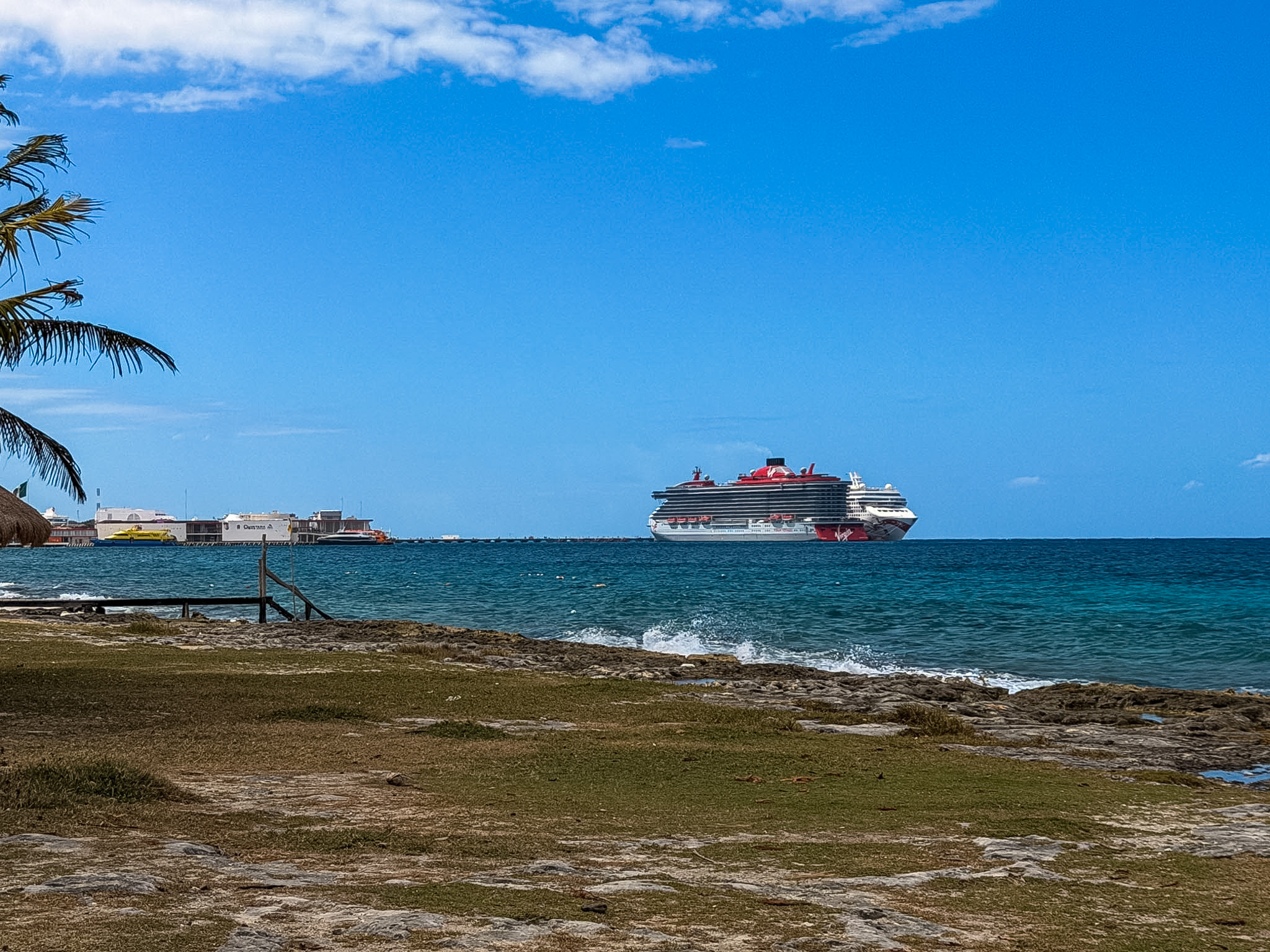 things to do near the Cozumel cruise port courtyard coffee shop Cozumel