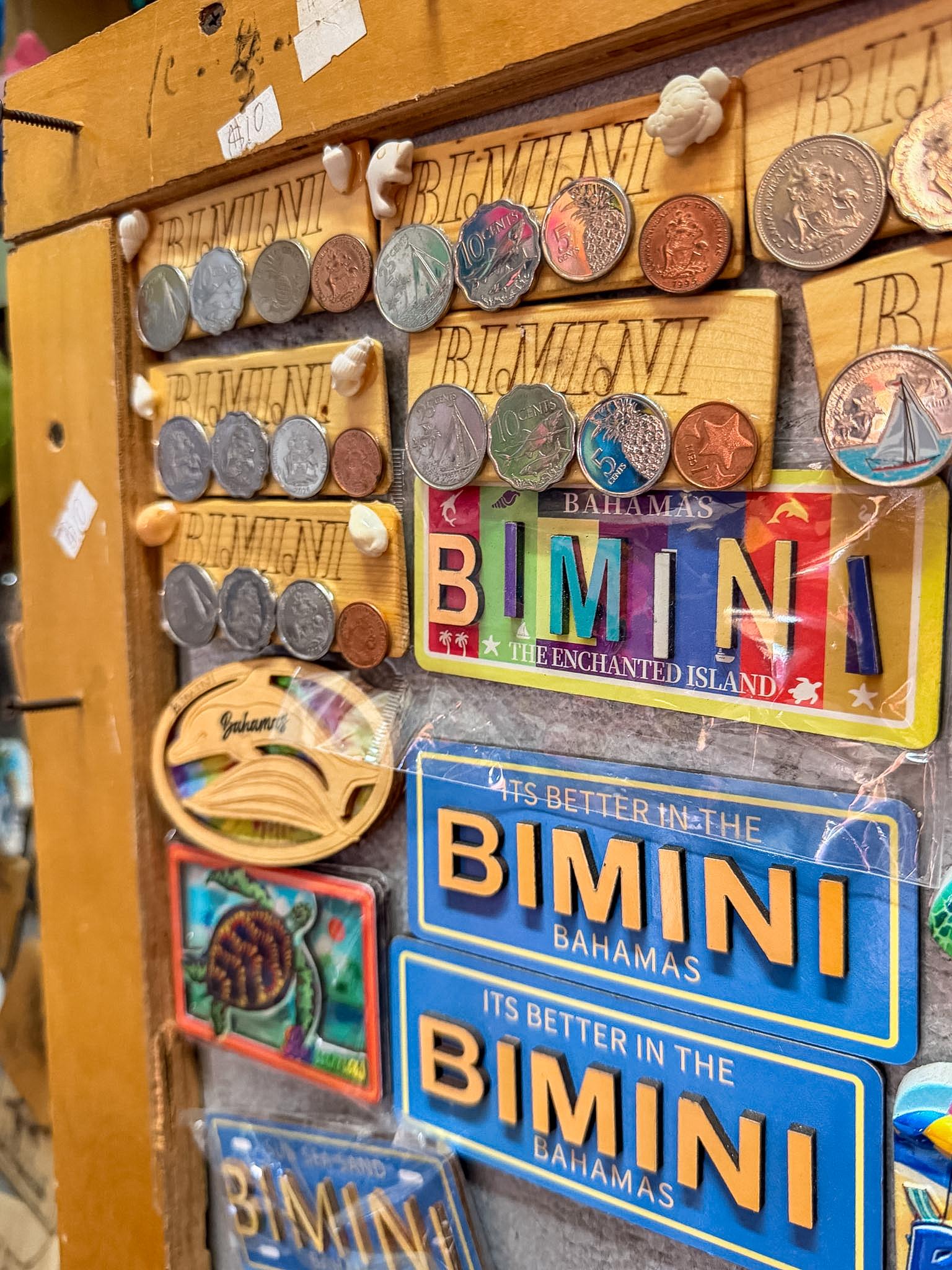 one day in Bimini Straw Market shopping souvenirs