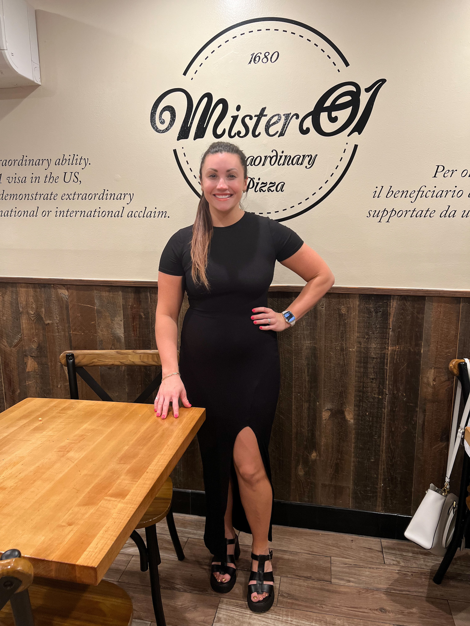 Mister 01 South Beach review shareable pizzas in Miami Beach