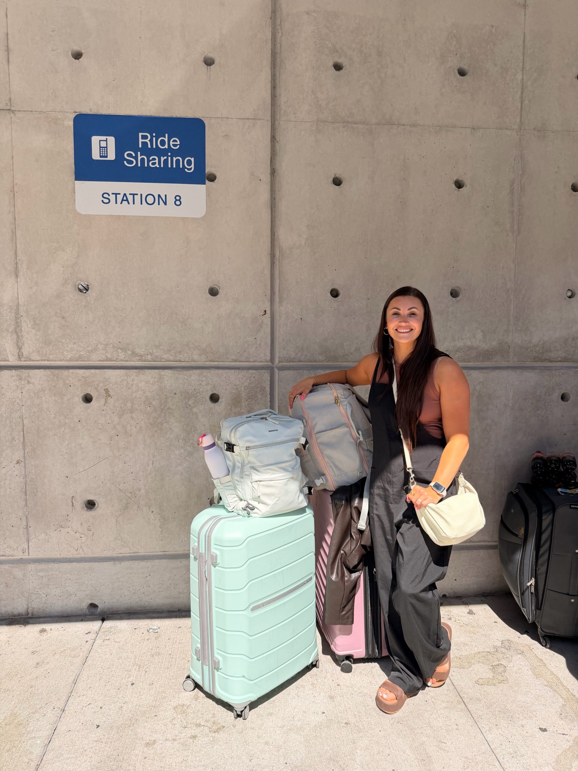 Fort Lauderdale Airport guide transportation pickup area