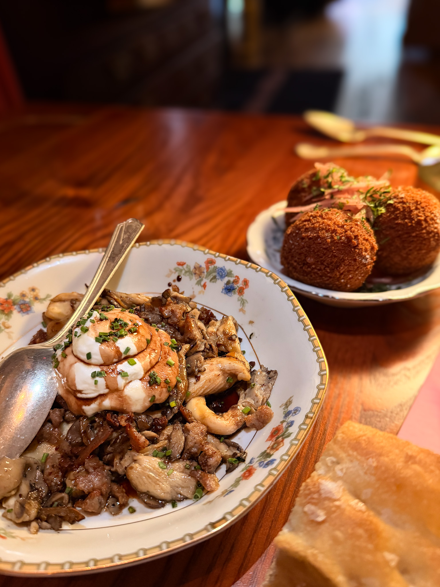 Osteria Stella Knoxville focaccia with olive oil and garlic confit