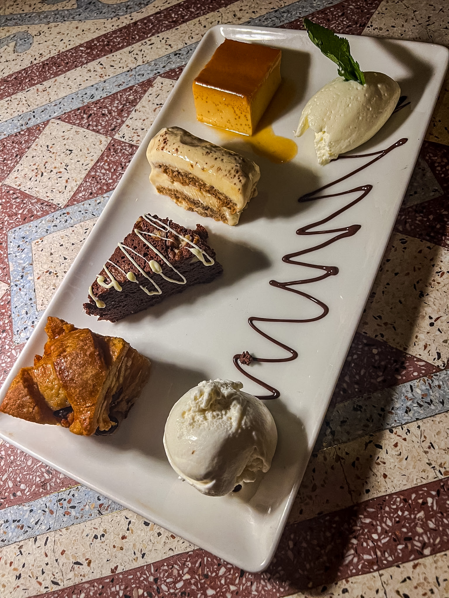 Where to Eat in Willemstad Curaçao De Gouverneur dinner