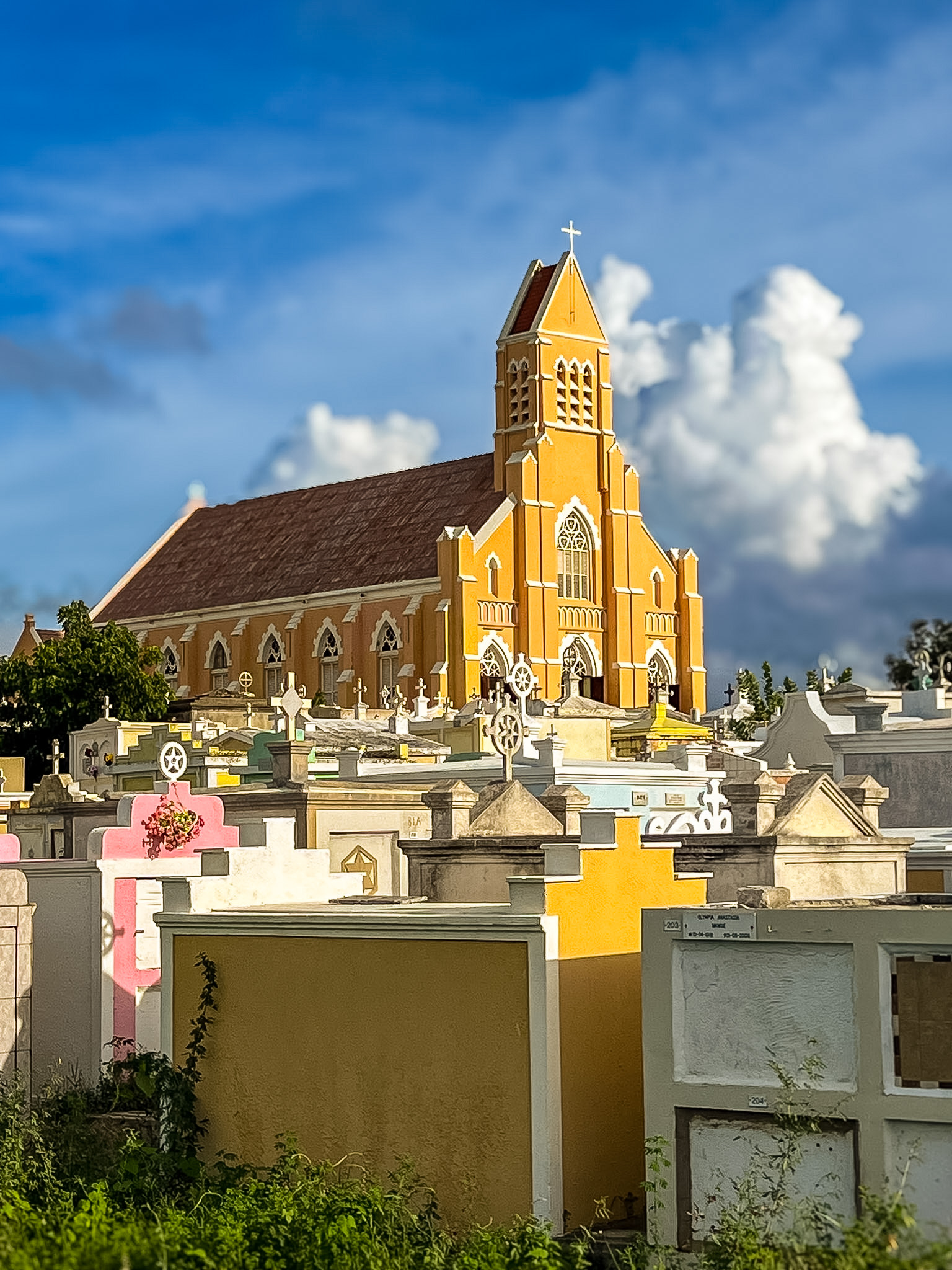 Is Curaçao worth visiting beach hopping different coast views
