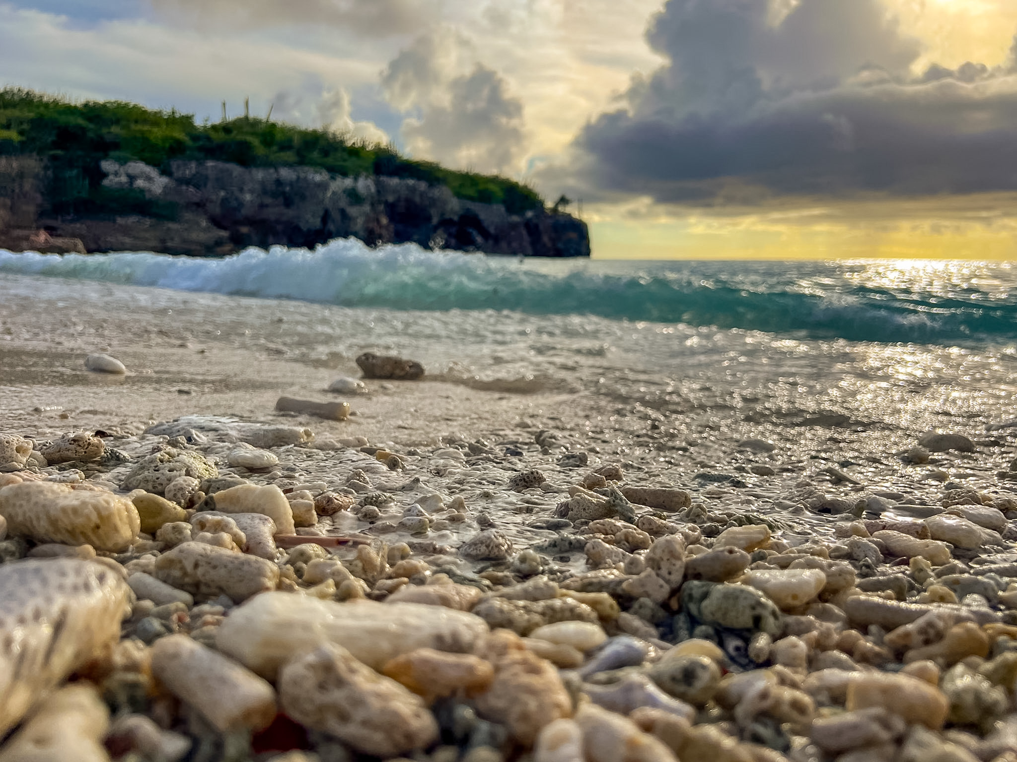 Curaçao travel guide view from daaibooi beach