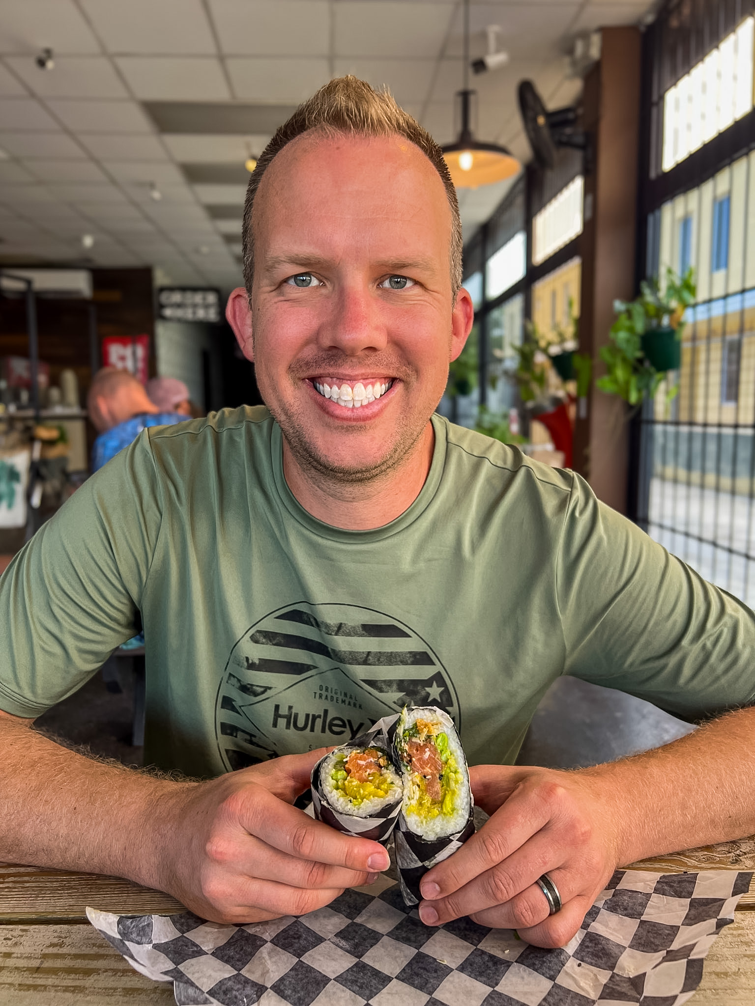 best lunch spots in Curaçao poke bowl lunch