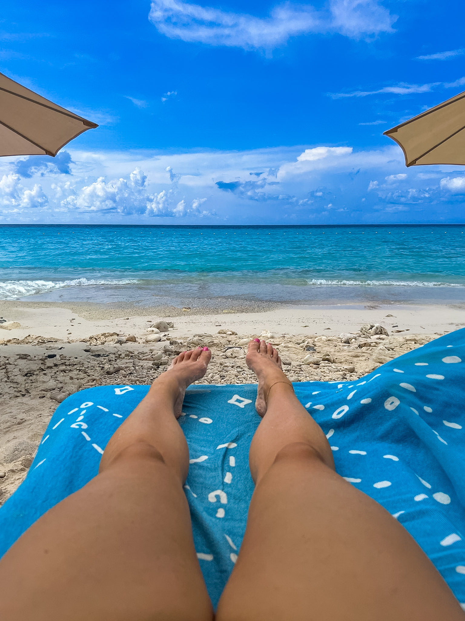 Grote Knip Curaçao Beach Guide beach chairs and sand
