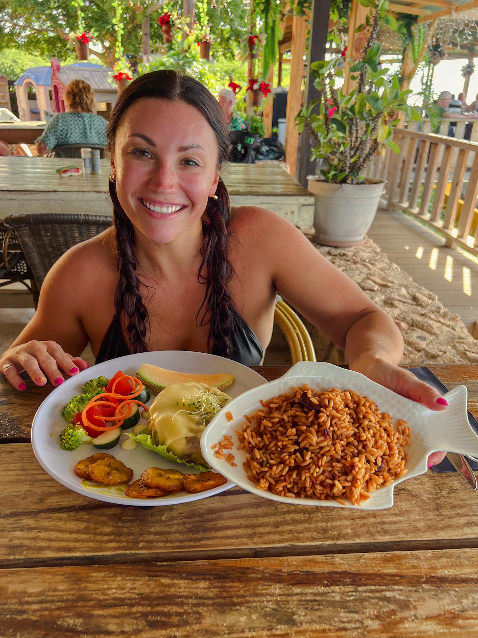 Playa Forti Curaçao restaurant keshi yena with rice and plantains