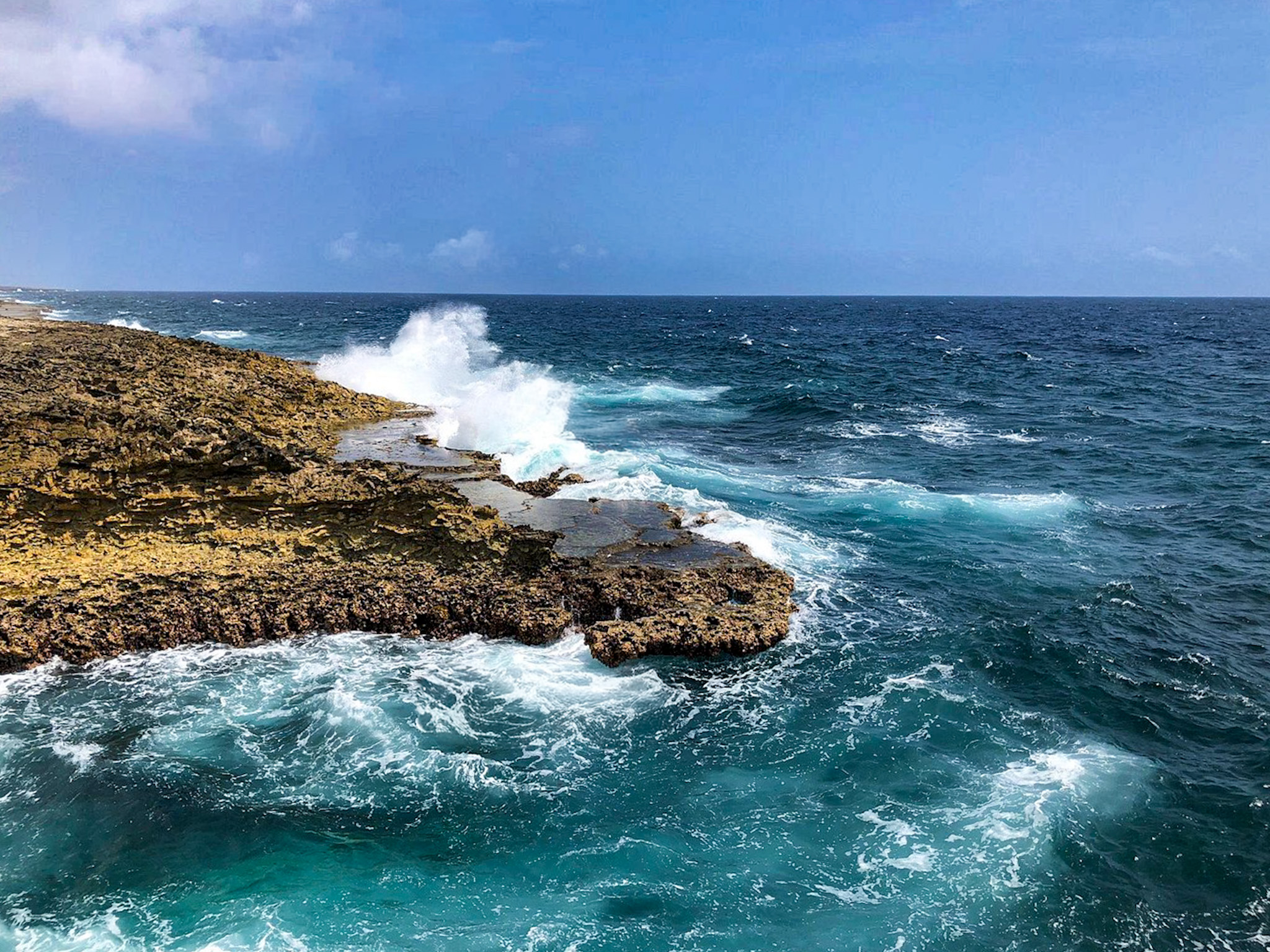 best things to do in Curaçao Shete Boka National Park waves
