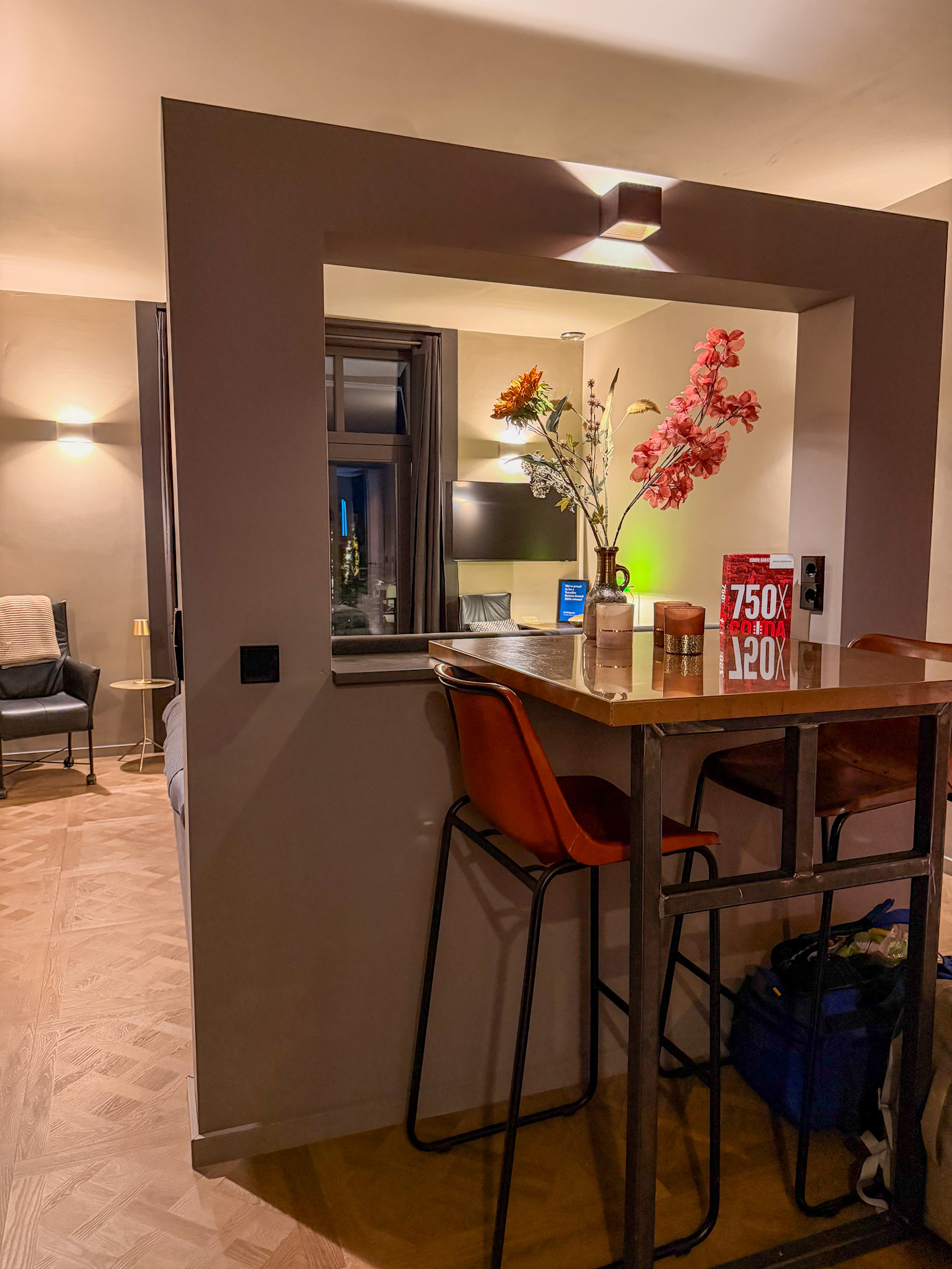 Kitchen and dining area inside Short Stay Gouda