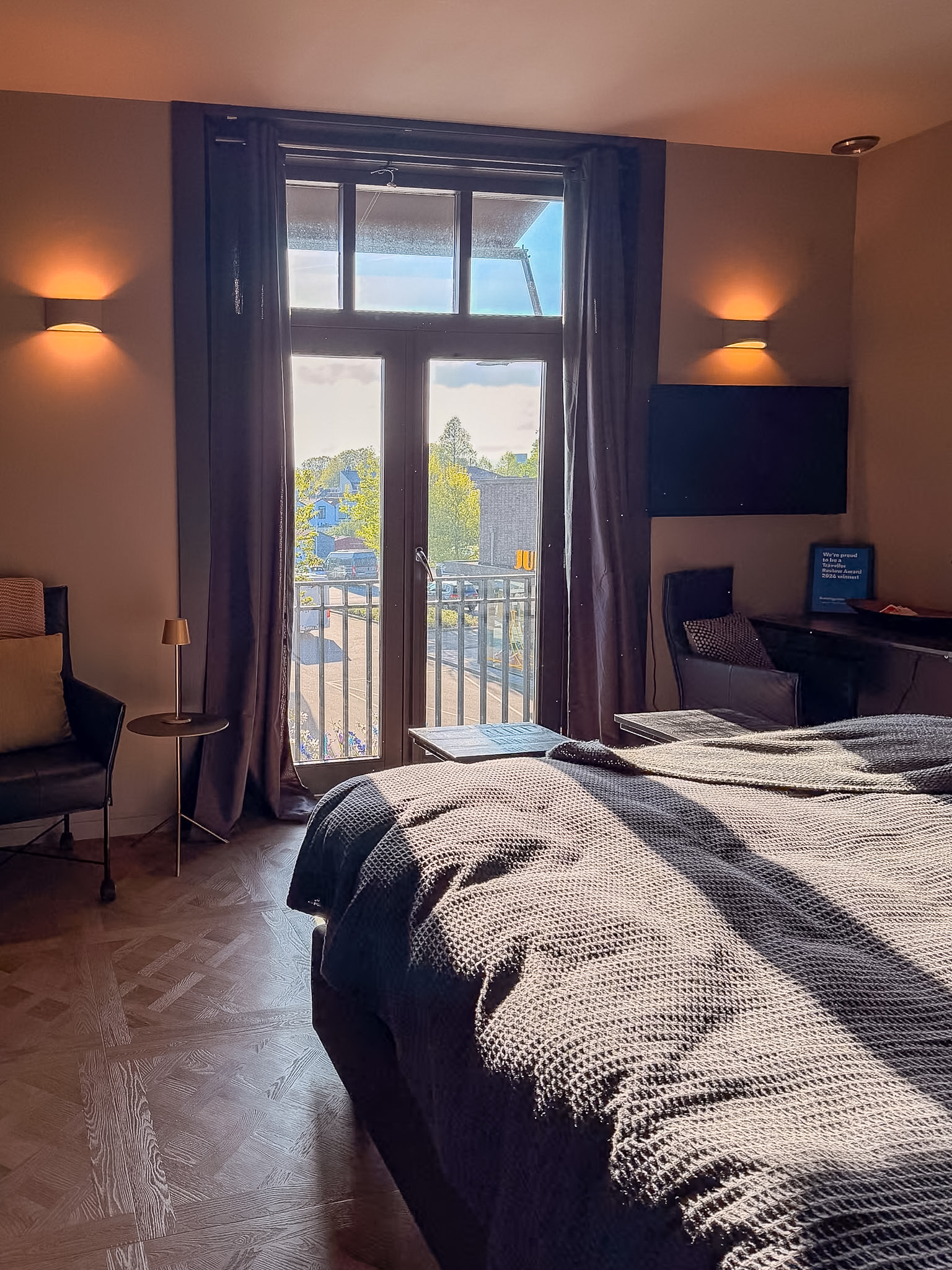 Spacious room layout inside Short Stay Gouda