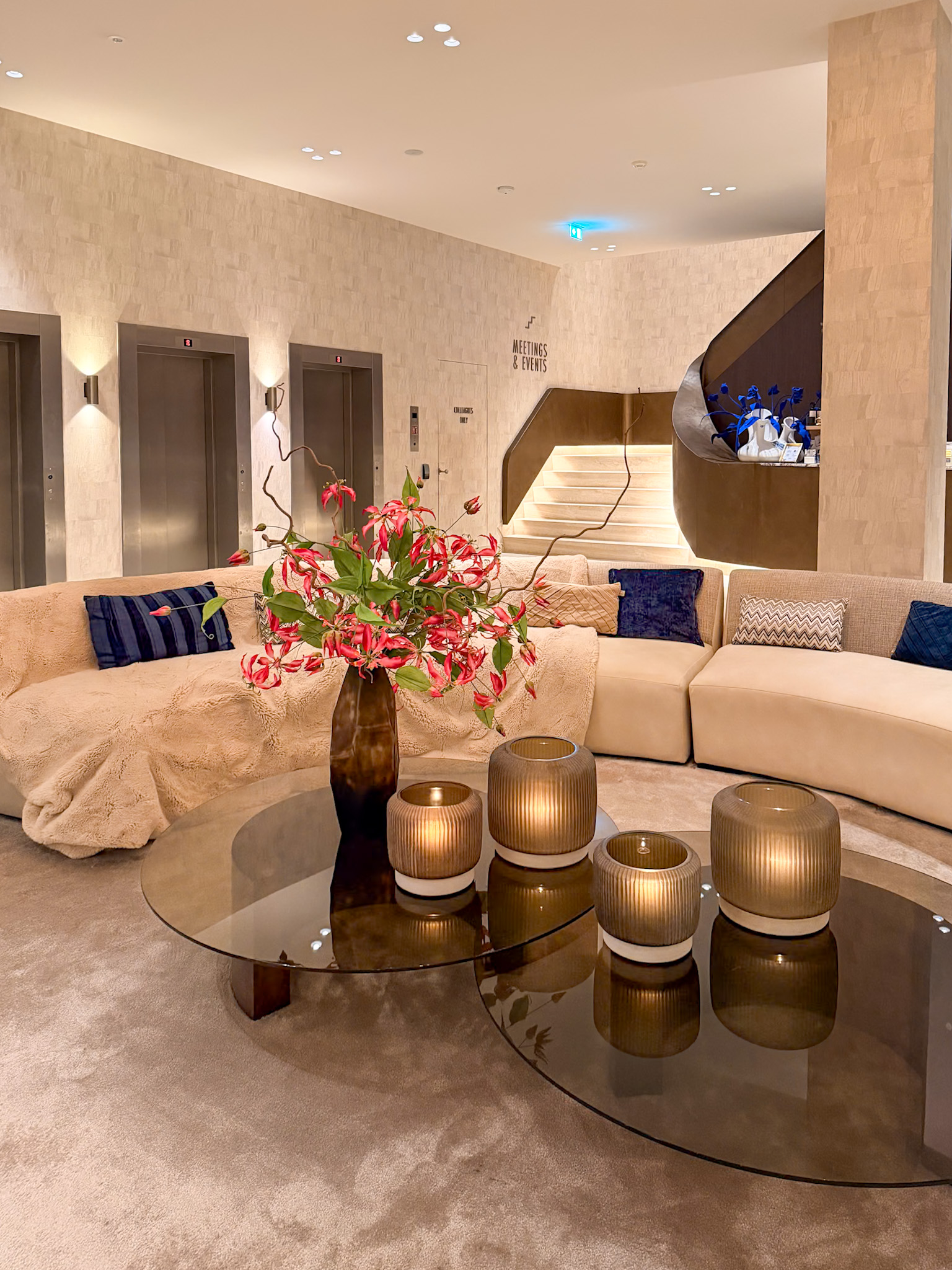 Van der Valk Delft review featuring the hotel lobby and seating area