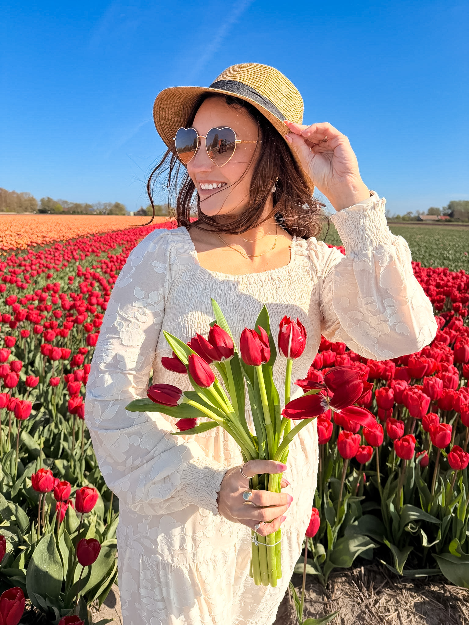 Layered spring outfit for chilly mornings and what to wear in the tulip fields Netherlands