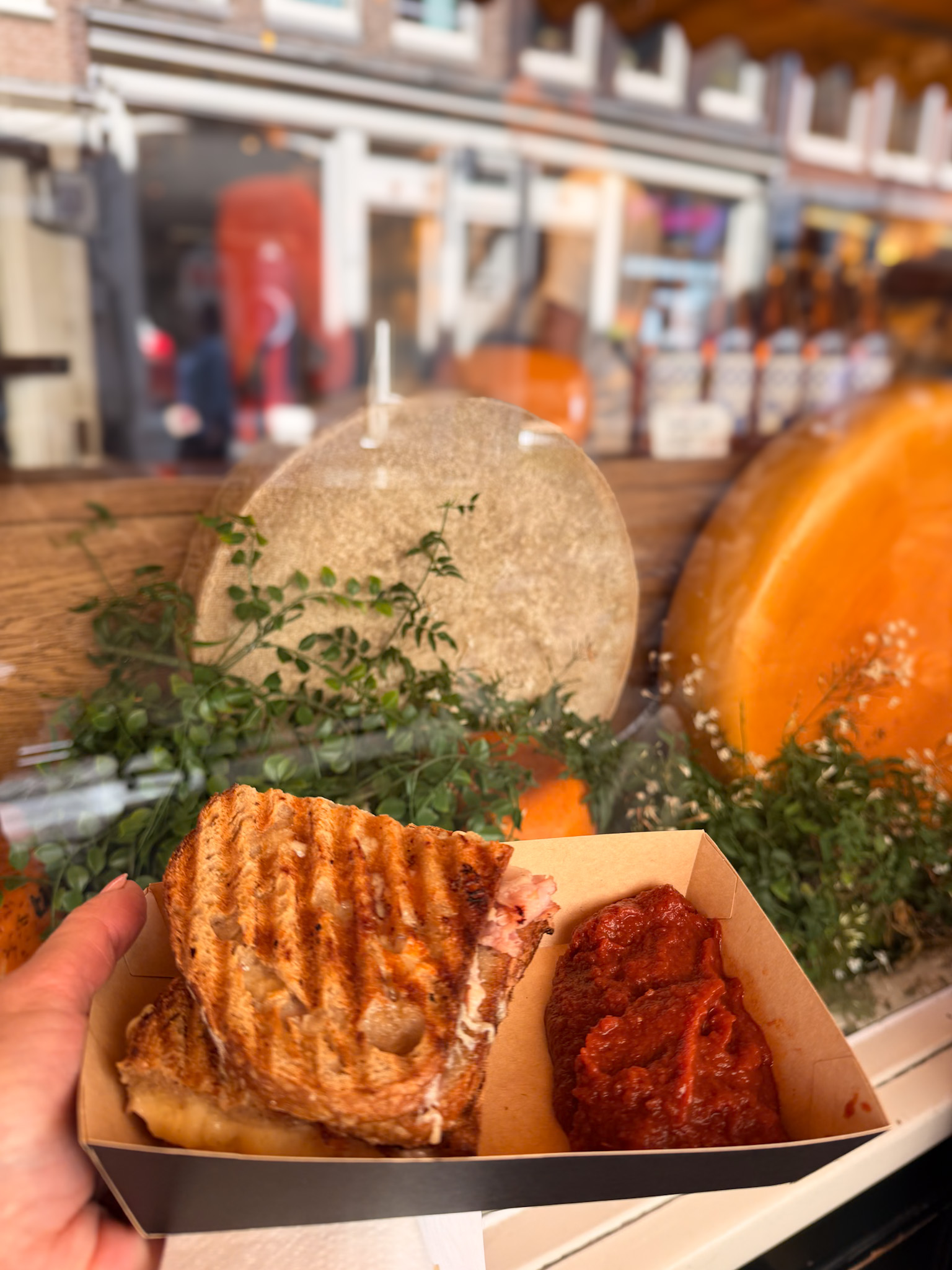 Grilled cheese sandwich from De Kaaskamer in Amsterdam food tour