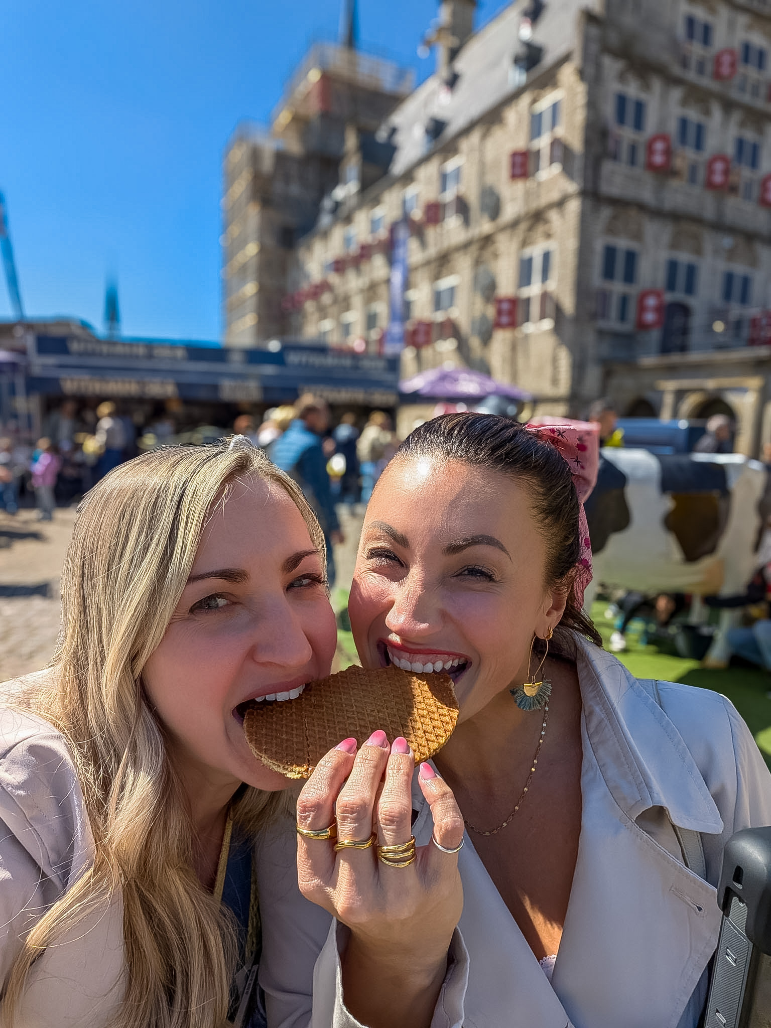 Things to do in Gouda Netherlands including fresh stroopwafels from the local market