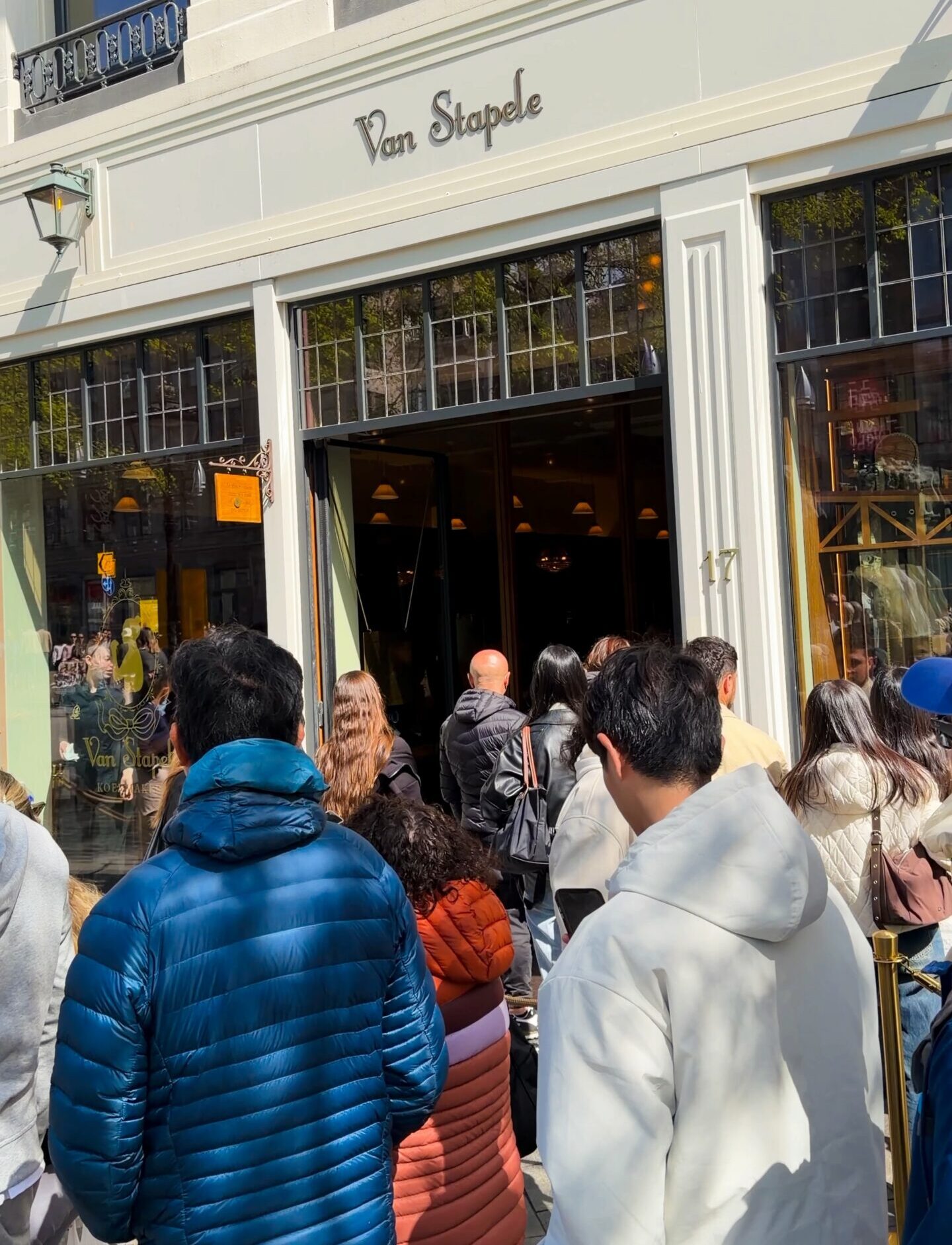 Amsterdam food tour Van Stapele Cookies Long Line