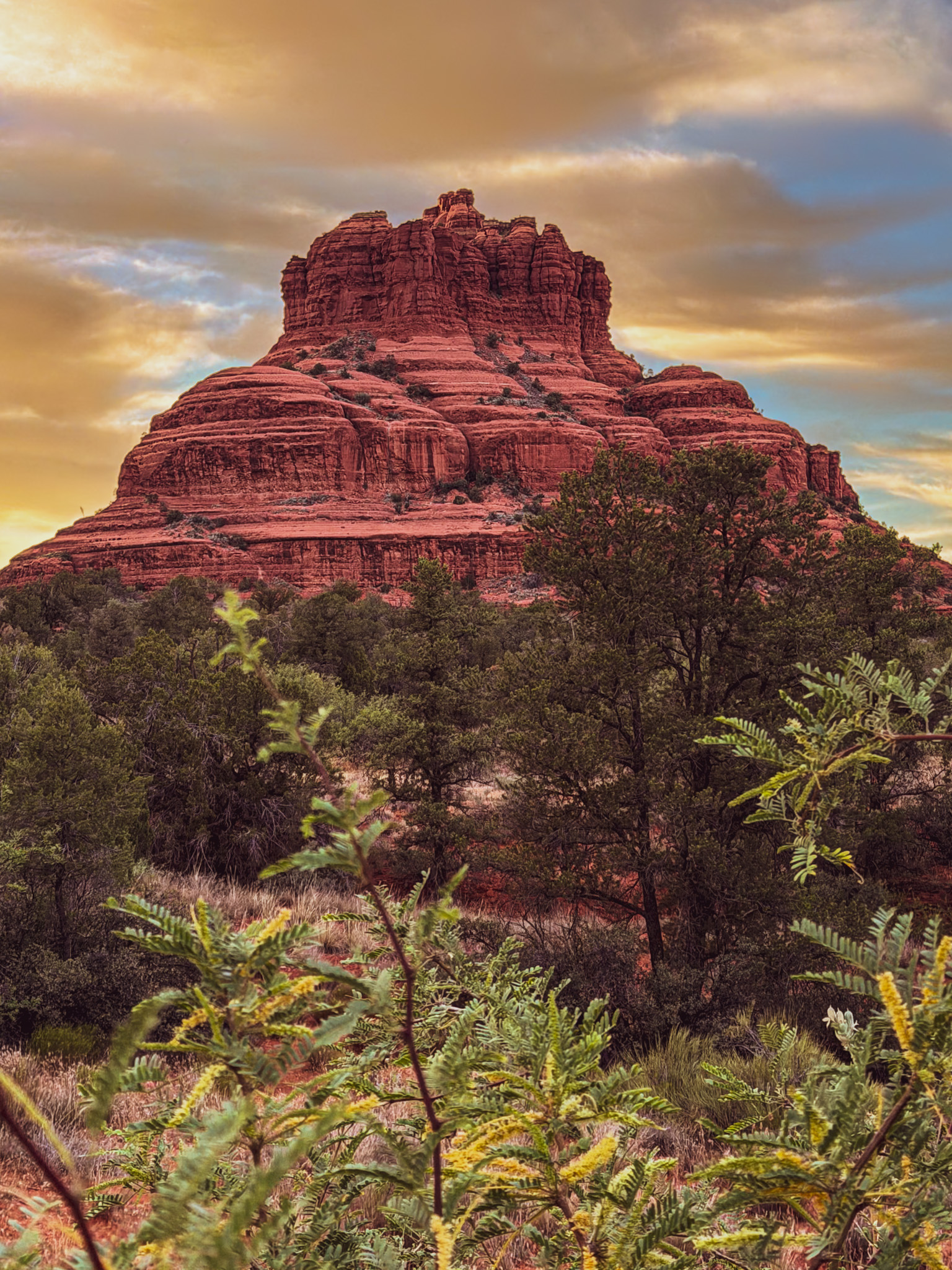 Bell Rock Vista during sunset in Sedona, Arizona