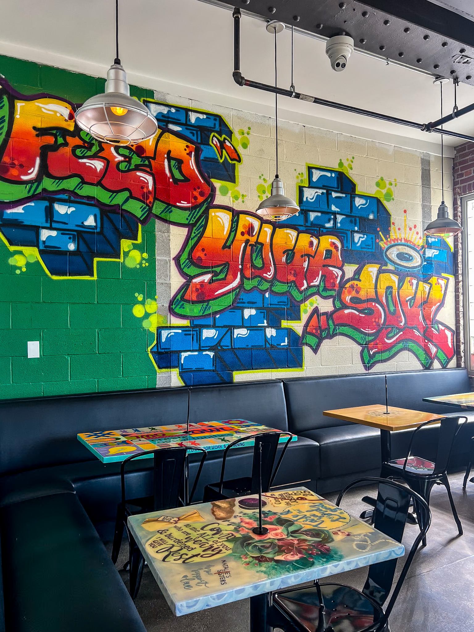 DV8 Kitchen Lexington Review of the outdoor seating area at the East End location